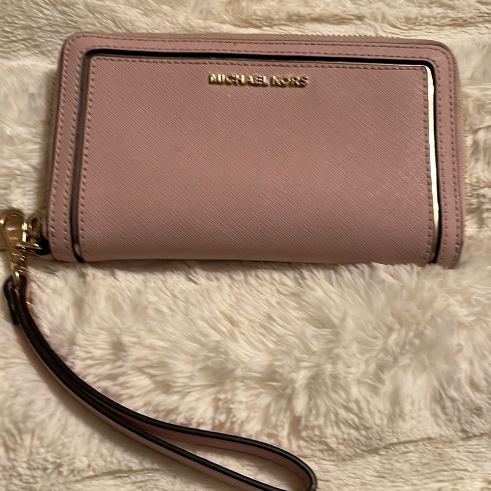 Michael Kors zippered wristlet wallet